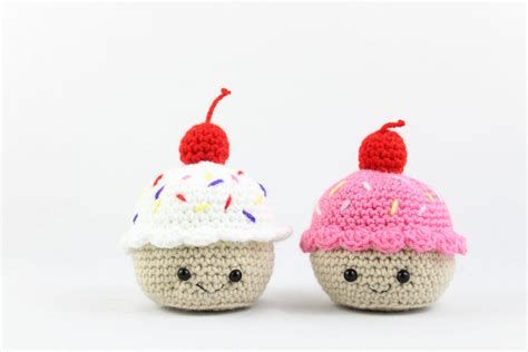 cupcake amigurumi  crochet pattern stringydingding