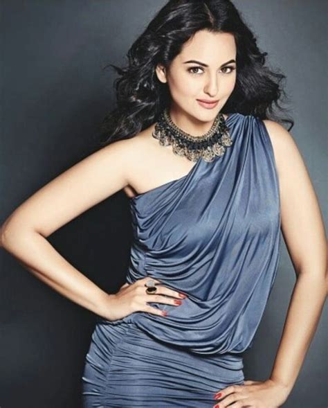 35 hot and sexy sonakshi sinha pictures dabangg girl