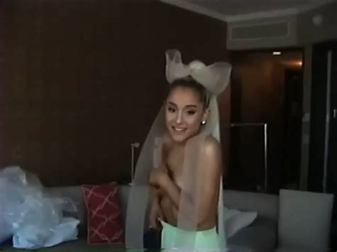 ariana grande flashing her bare tits behind scene thefappening cc
