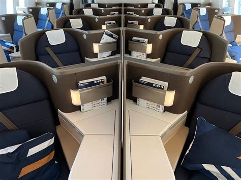 lufthansas boeing  business class   expected  mile