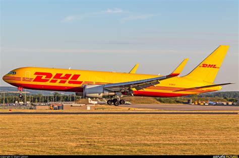 dhle dhl cargo boeing    east midlands photo id