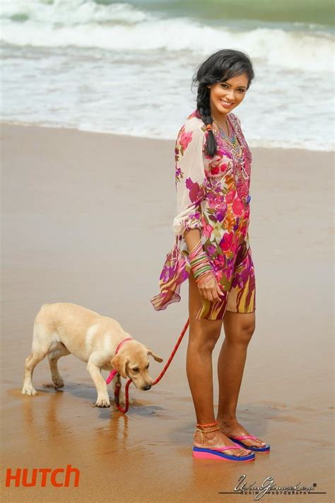 sri lankan beautiful hot actress models yureni noshika