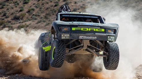 building  top level trophy truck ford trophy truck