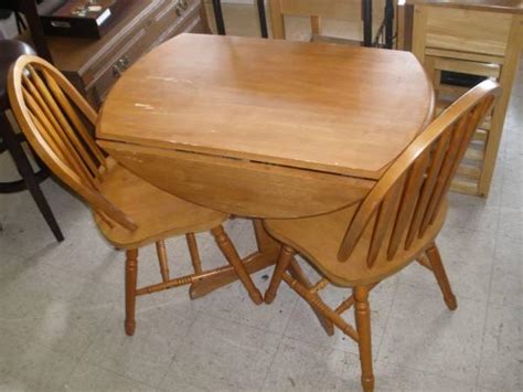 small cherry drop leaf kitchen table   chairs  sale