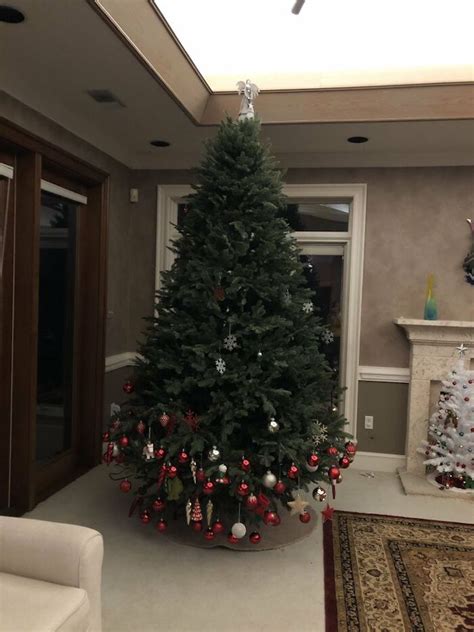 mom shares photo    toddler  decorated  christmas tree