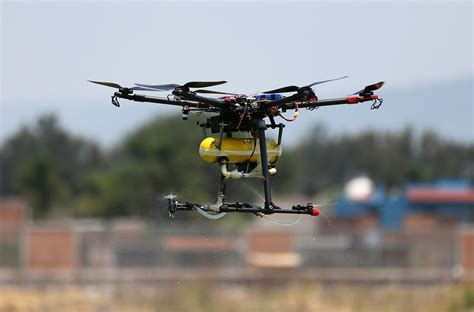 crean en cucienega drones  fertilizar cultivos  fumigar