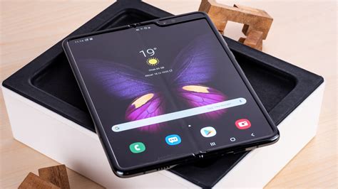 galaxy fold samsung releases updated android  igamesnews