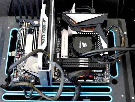 Gigabyte Z390 Aorus Master Review Product Showcase