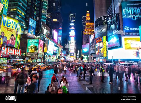 times square  night  manhattan  york city stock photo alamy