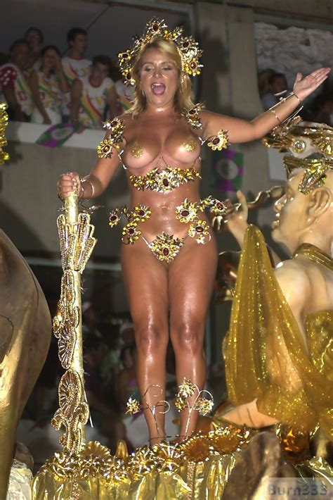 enjoy hourglass bodies of latina divas on carnival 58