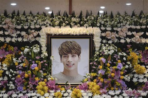 jonghyun s suicide note reveals depression pressures of k pop fame