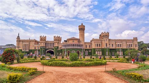 places  visit  bangalore palace   reach adotrip
