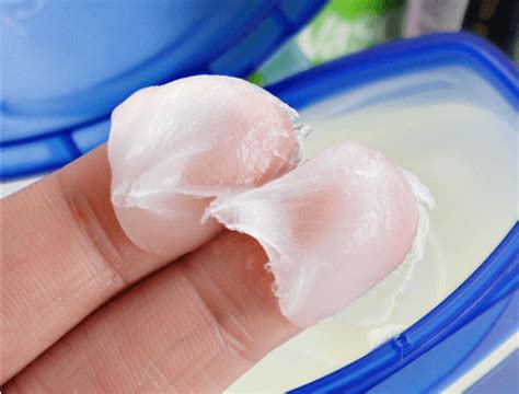 20 Amazing Uses For Vaseline Step To Health