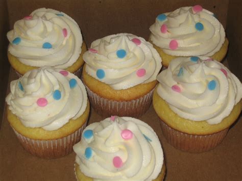 iced by amy gender reveal cupcakes