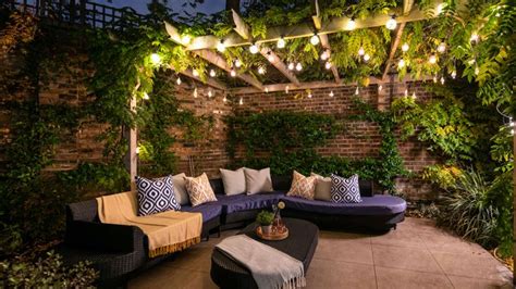 outdoor lighting ideas  ways  create  cozy glow   garden  dark gardeningetc