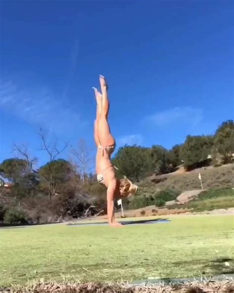 Britney Spears Doing Yoga Outdoors In A Bikini Hd Porn 12
