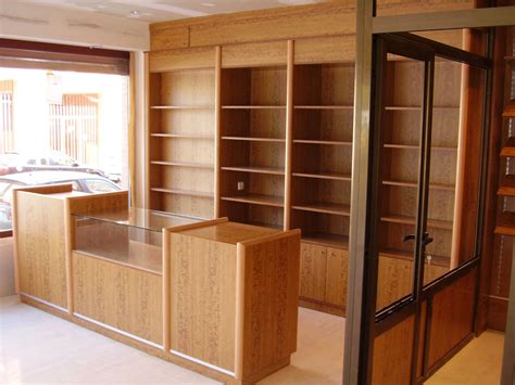 mobiliario  comercios muebles de madera  estanterias personalizadas espacio  boutique