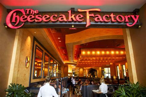 cheesecake factory settles  sec  false filings  seattle