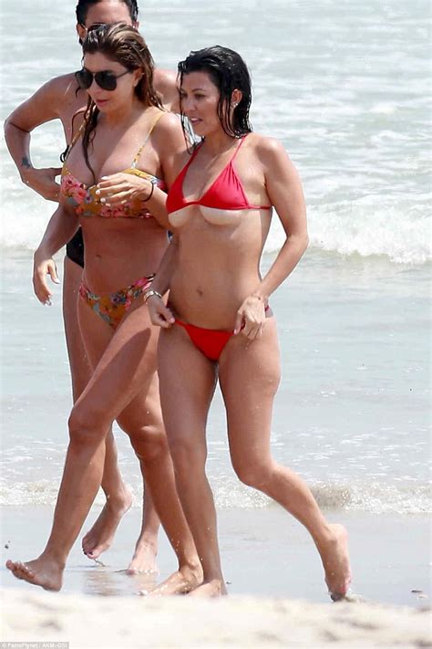 kourtney kardashian s boobs on parade in bikini in mexico daily mail online