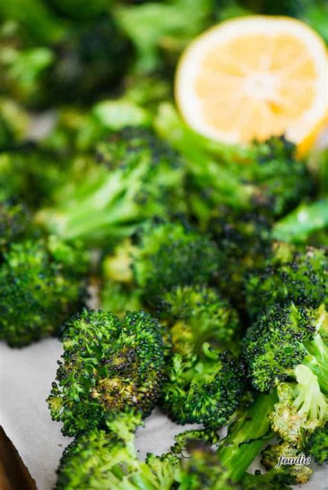 roasted broccoli     easiest ways  prepare fresh broccoli