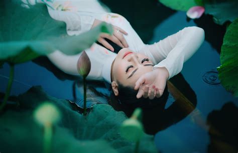 Asian Girl Lotus Lying Down Model Mood Woman Wallpaper Resolution