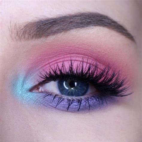 This Daytime Soft Pastel Look Promises Vacay Level Fun