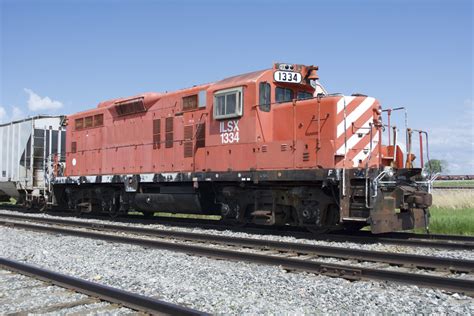 industrial switcher locomotives add realism  model railroad layouts