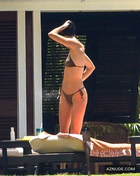 Kendall Jenner And Hailey Bieber Get Cozy In Bikinis And