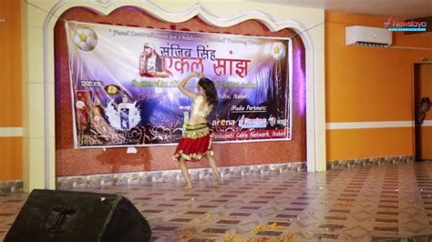 Hot Dance Nepali Girl Ll Blast Hune Wala Chha Mero Jawani Youtube