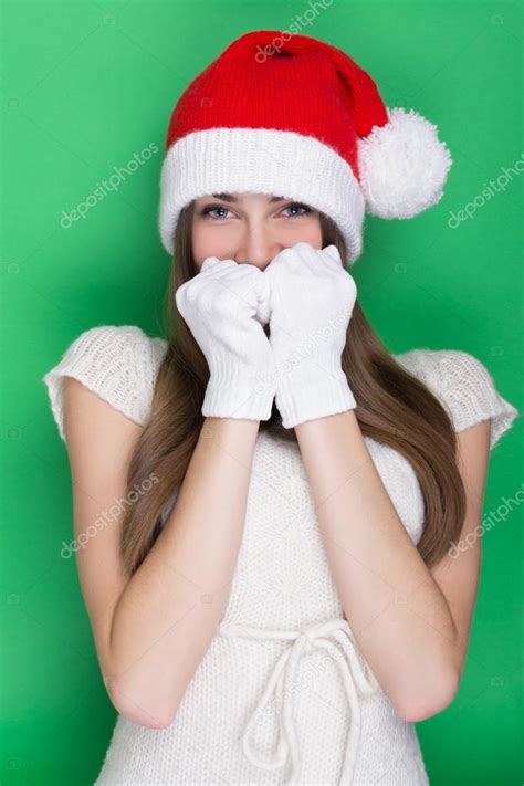 Bonito Adolescente Tímida Com Chapéu De Papai Noel Fotos Imagens De