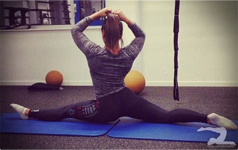 10 Reasons Why Yoga Pants Are The Most Dangerous Weapon Of