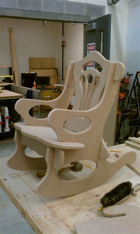 rocking chair lets talk shopbot idees de meubles projets de menuiserie projets de mobilier