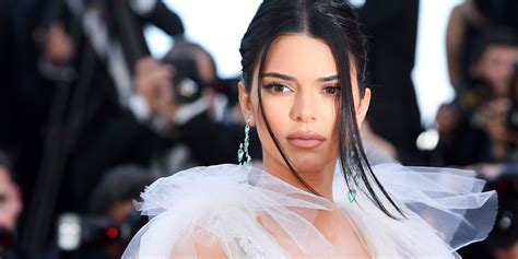 People Are Body Shaming Kendall Jenner S Recent Bathing Suit Instagram