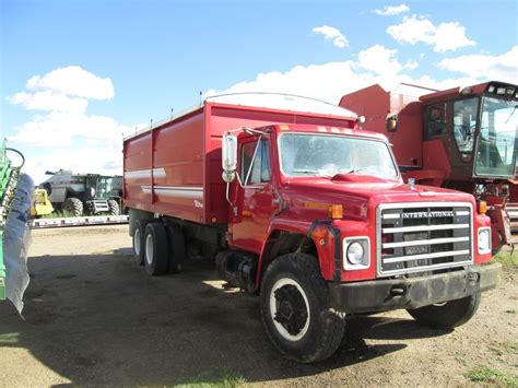 farm trucks grain trucks  montana  sale  trucks  buysellsearch