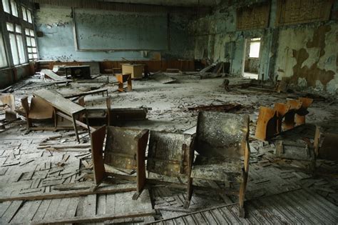 chernobyl 30 anni dopo la natura si riprende la città abbandonata la