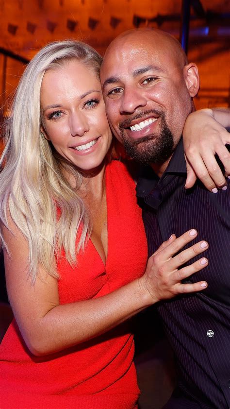 kendra wilkinson asks fans for dating and sex advice after hank baskett