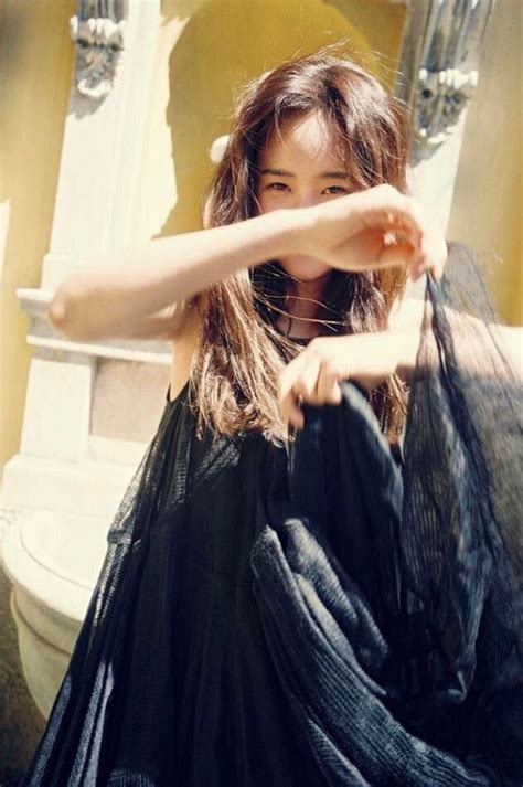 Snsd Yuri Delights Fans With Lovely Photos From Milan