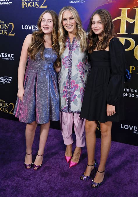 see sarah jessica parker and daughters at hocus pocus 2 premiere