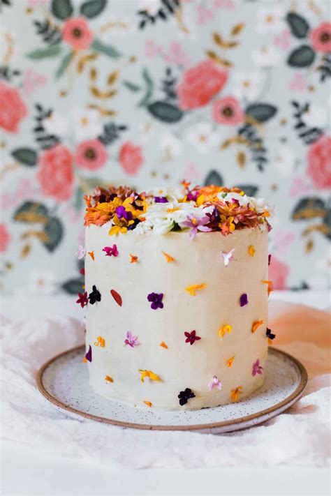 tips   edible flowers  cake  beautiful mess