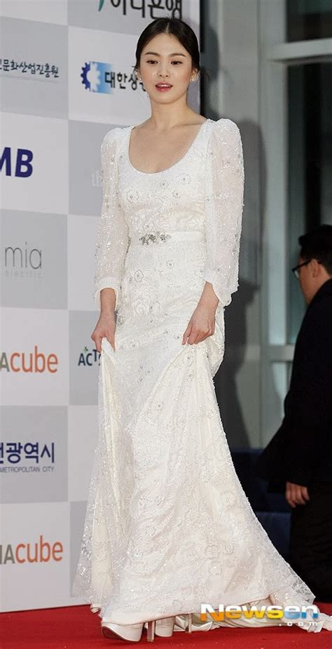 9 times song hye kyo was an absolute stunner in the most gorgeous gowns