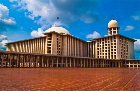 istiqlal mosque jakarta guide  explore idetrips