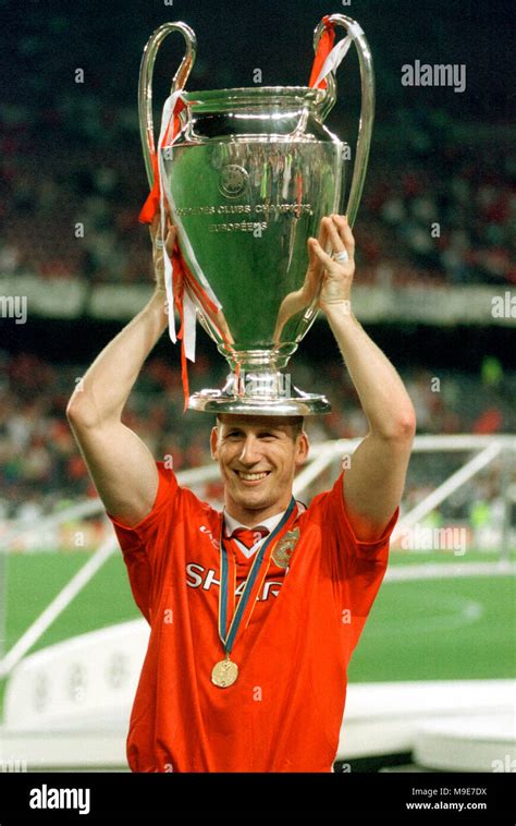 jaap stam manchester united trophy  res stock photography  images alamy