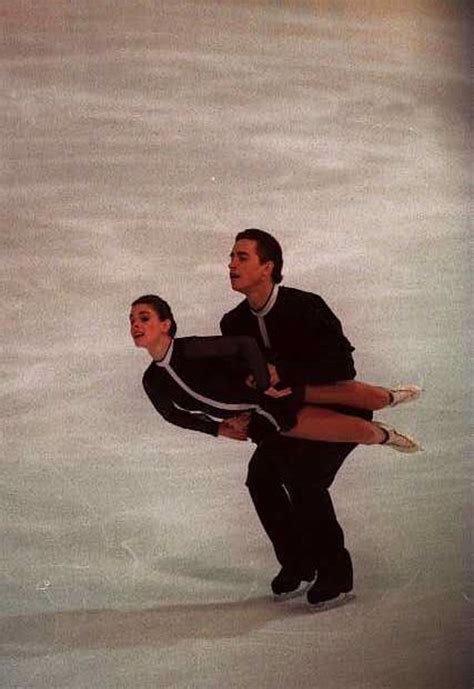 ekaterina gordeeva and sergei grinkov performing their free skate