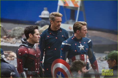 Chris Evans Captain America Suit Could Provide Clue To