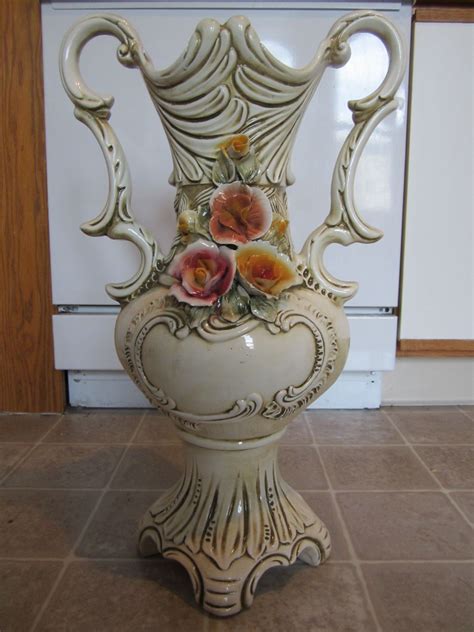 capodimonte vase  roses  handles instappraisal