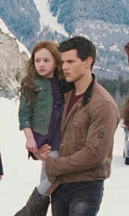 Renessmee And Jacob Breaking Dawn Part 2 Twilight