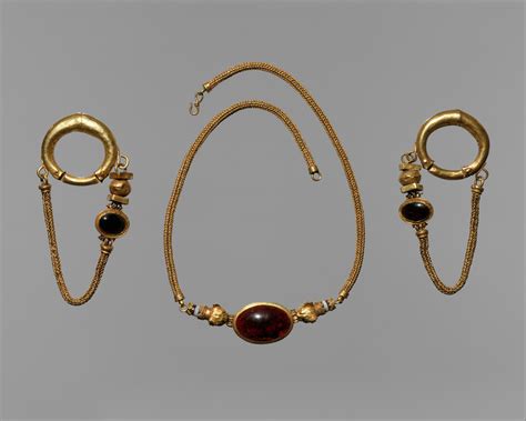 Gold Garnet And Agate Necklace And Earrings Greek Late