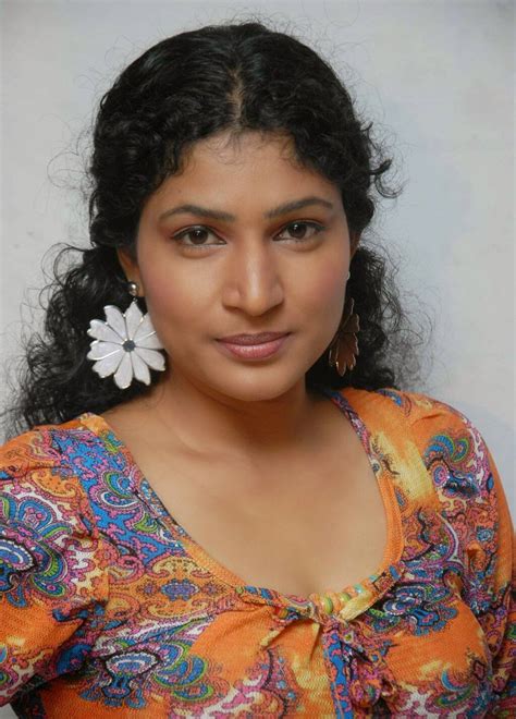 actress shobina hot photos pictures latest tamil actress telugu actress movies actor images