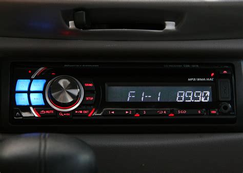 install  basic aftermarket car stereo  pictures