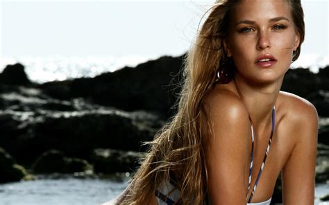 Bar Refaeli Pictures Images Photos And Wallpapers Hollywood Actress